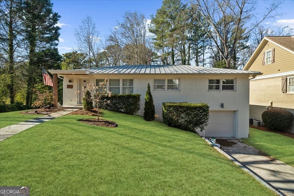 Photo of 2420 Cove Circle NE, Brookhaven, GA 30319 (MLS # 10785963)