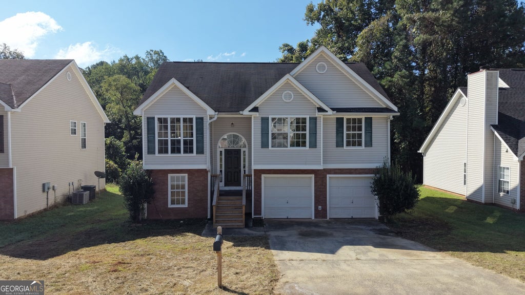 Photo of 626 Sycamore Drive, Jonesboro, GA 30238 (MLS # 10871065)