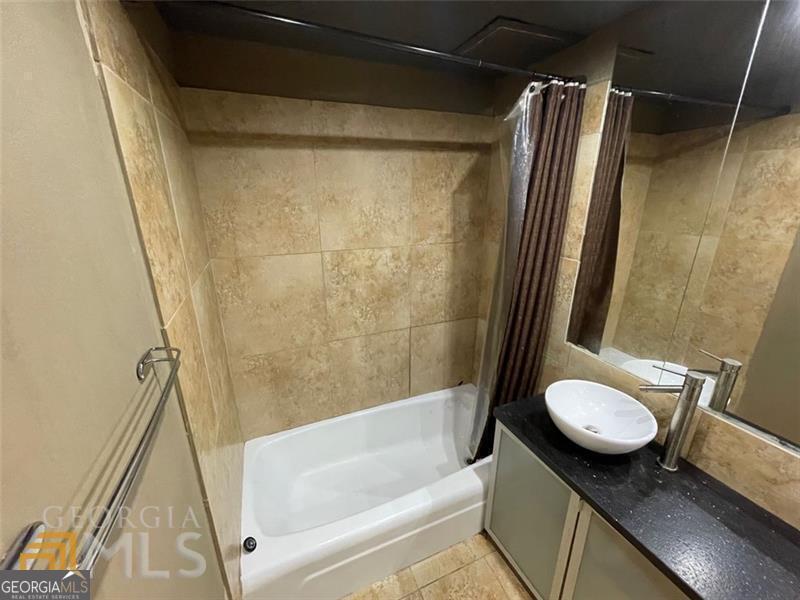 2285 Peachtree RD 602