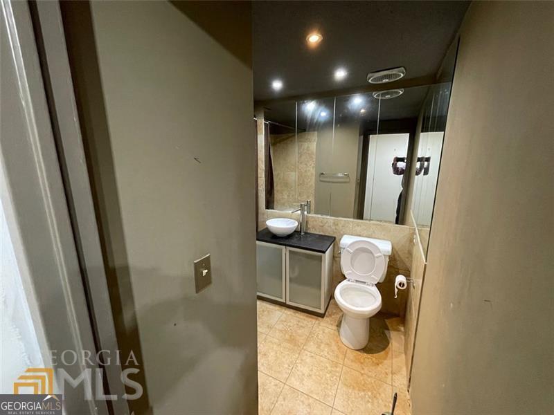 2285 Peachtree RD 602
