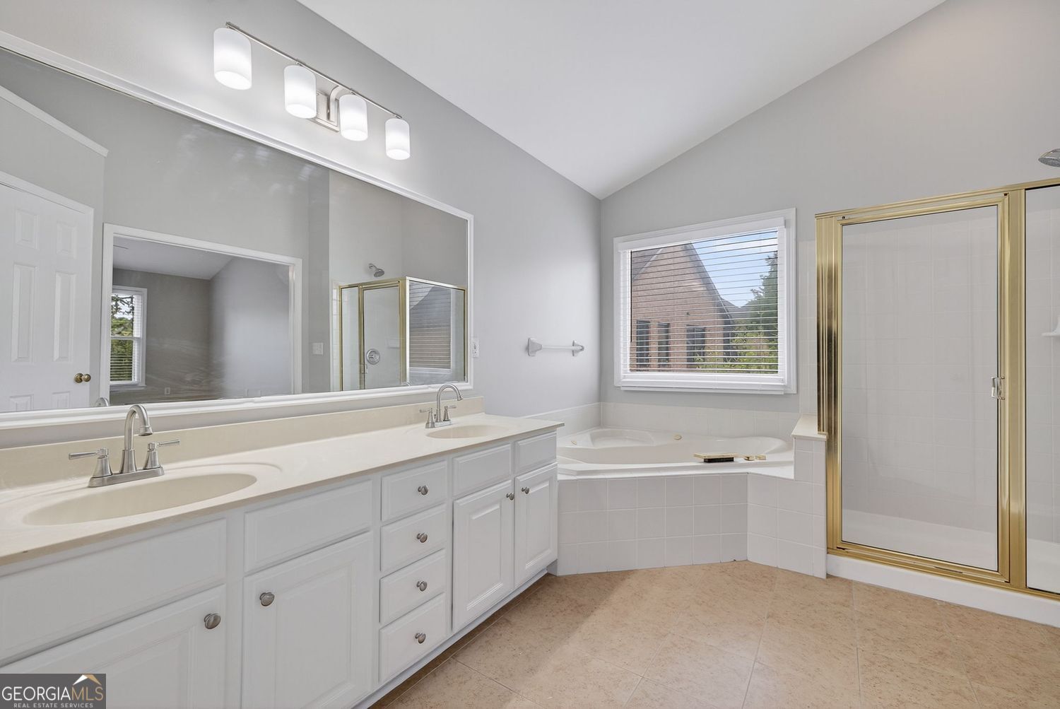 Stone Mountain, Georgia 30087, United States, 5 Bedrooms Bedrooms, ,4 BathroomsBathrooms,Residential,Active,225024