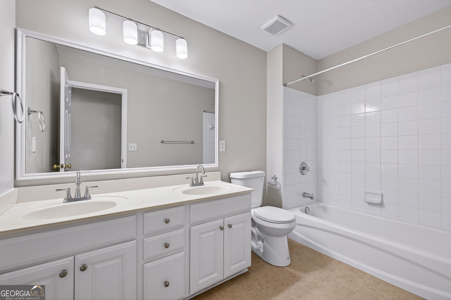 Stone Mountain, Georgia 30087, United States, 5 Bedrooms Bedrooms, ,4 BathroomsBathrooms,Residential,Active,225024