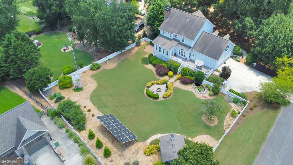400 Davis Carnes LN NW