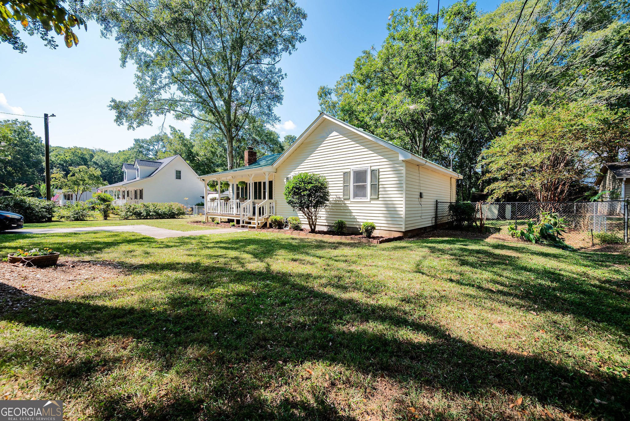 1384 Brookhaven DR NW