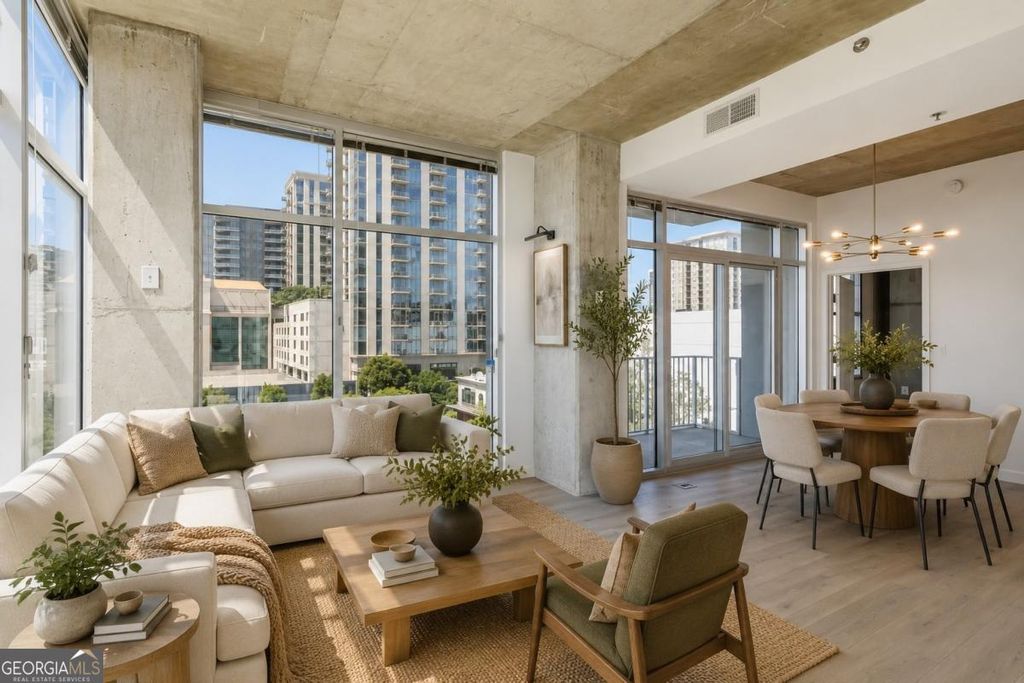 Photo of 250 Pharr Road NE #808, Atlanta, GA 30305 (MLS # 10780600)