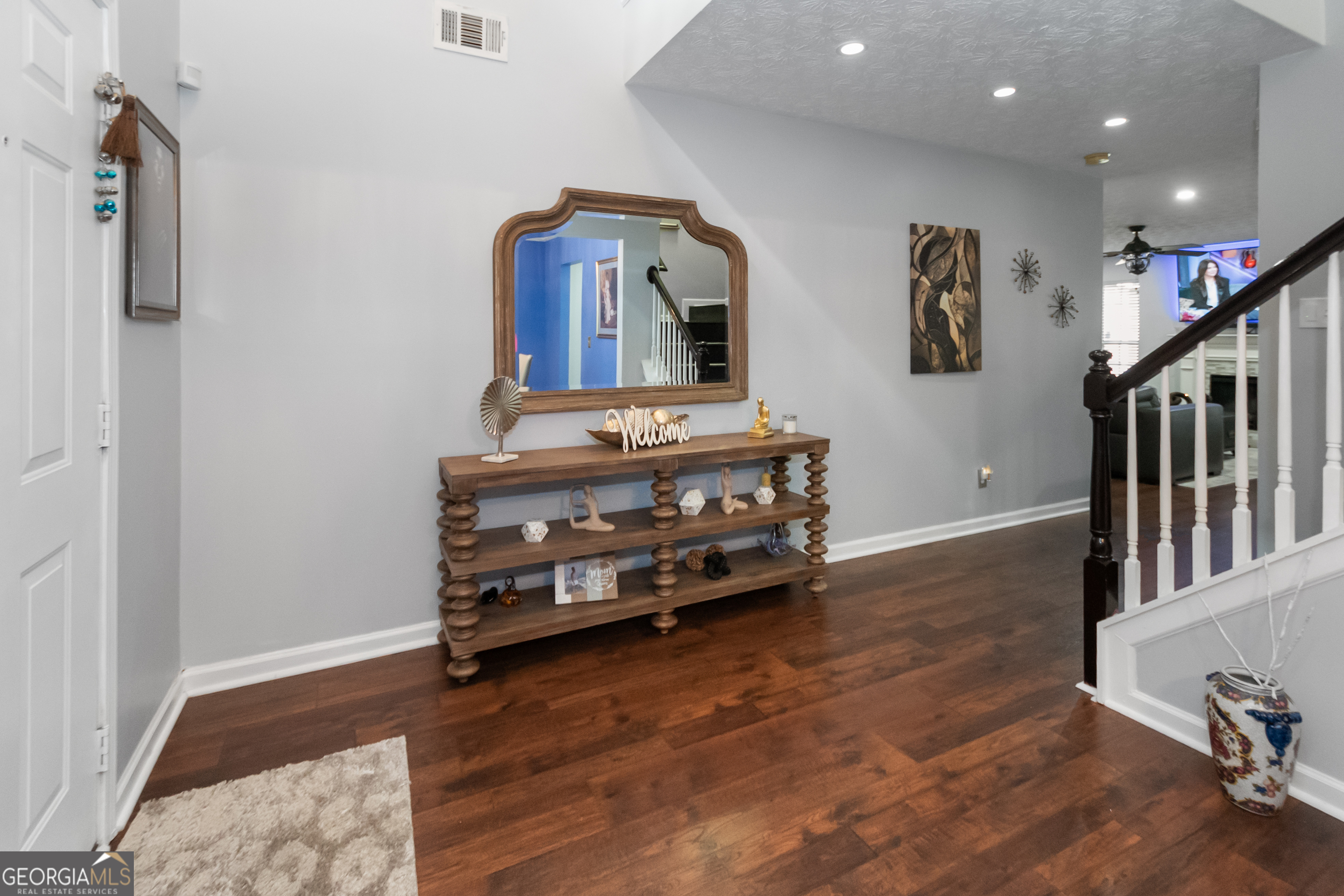 8248 Milam LOOP
