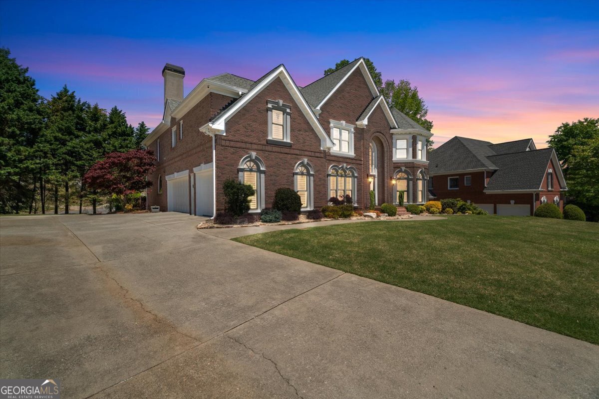 240 Morton Manor CT