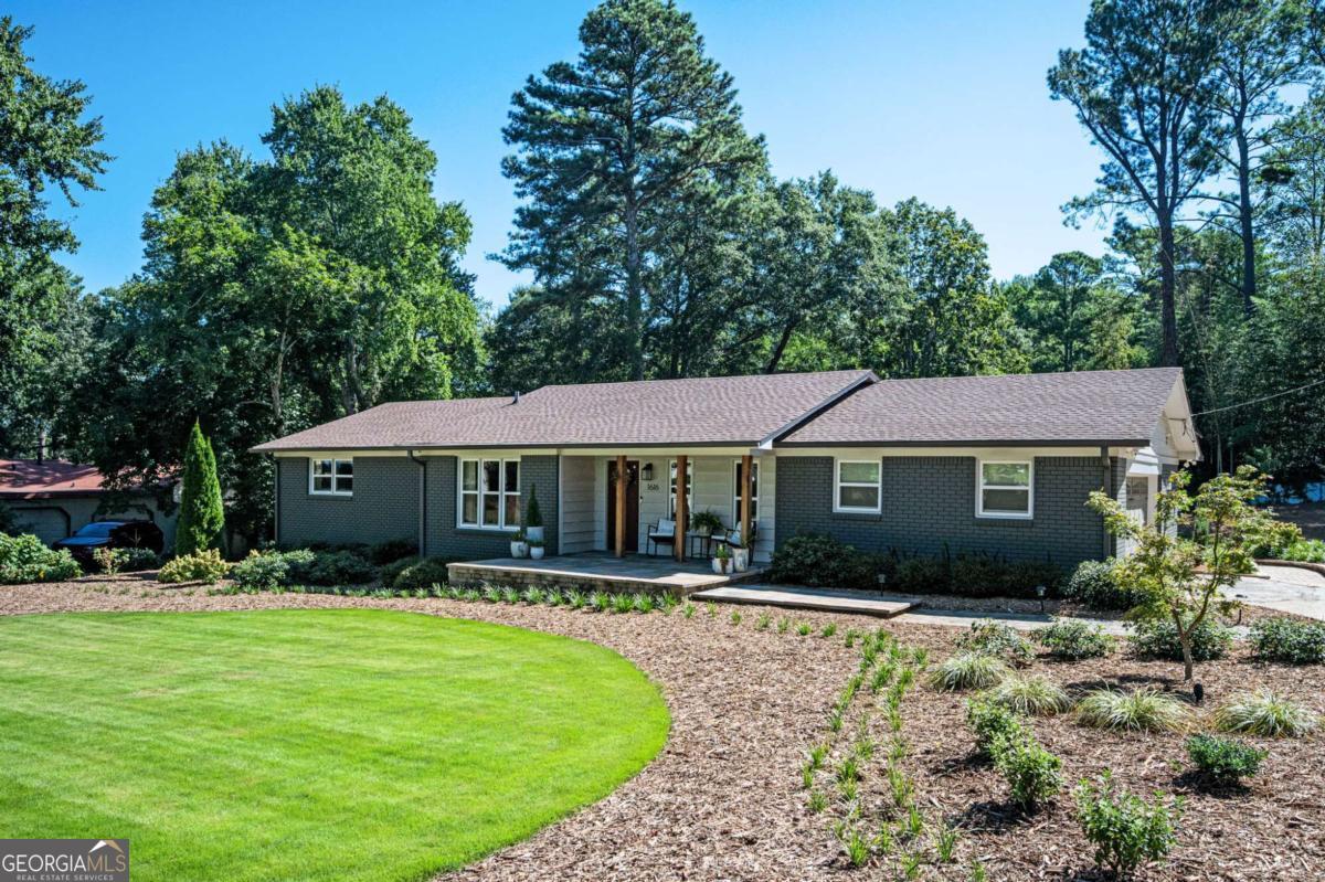 1616 Lancaster DR