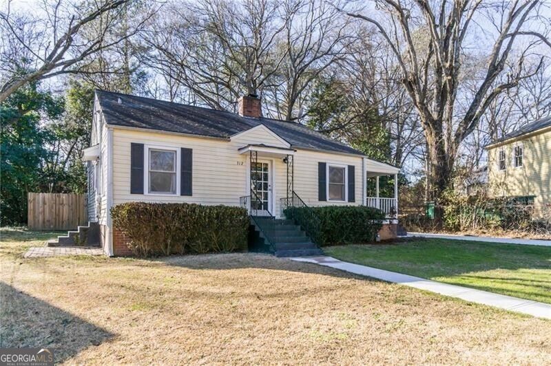 Photo of 312 Phillips Drive SE, Marietta, GA 30060 (MLS # 10838575)