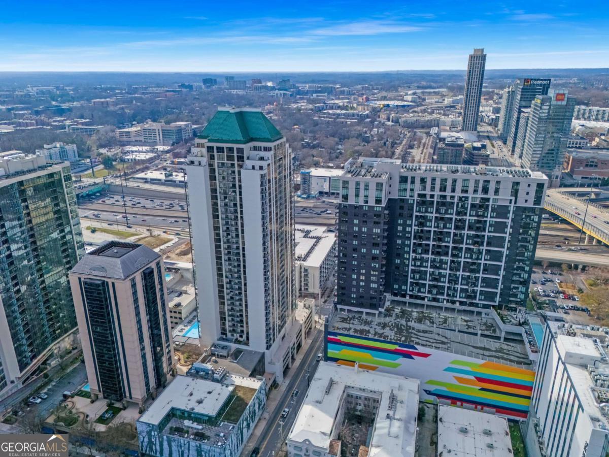 1280 SW 1280 West Peachtree ST SW 1205