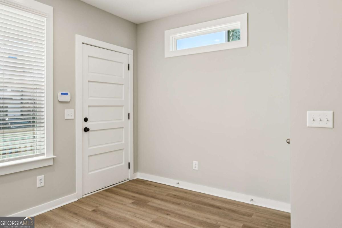 1095 Tucker AVE 401