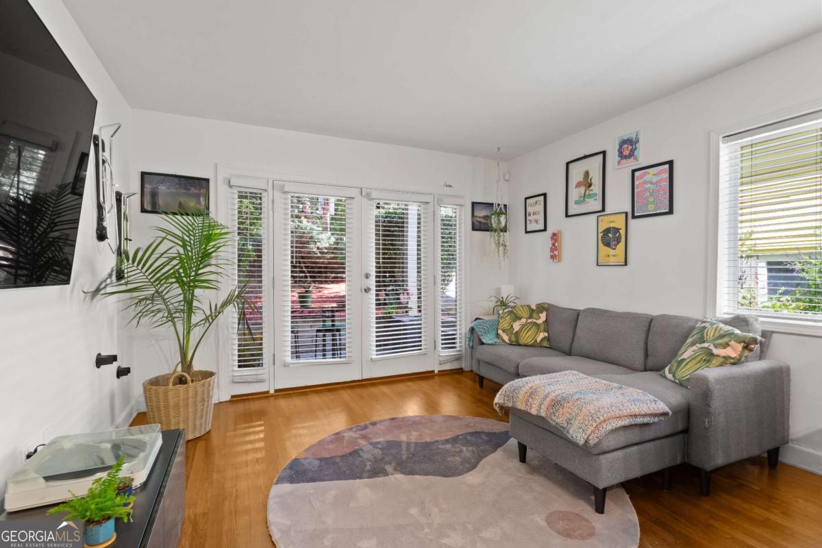 212 Berean AVE SE 1