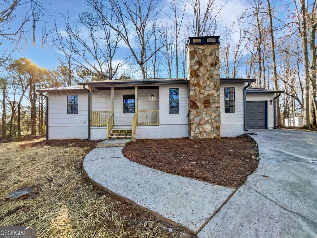 Photo of 6006 Radford Drive, Riverdale, GA 30296 (MLS # 10674809)