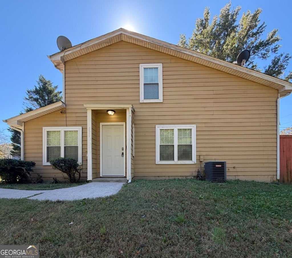 Photo of 5669 Waterford Court, Morrow, GA 30260 (MLS # 10880142)