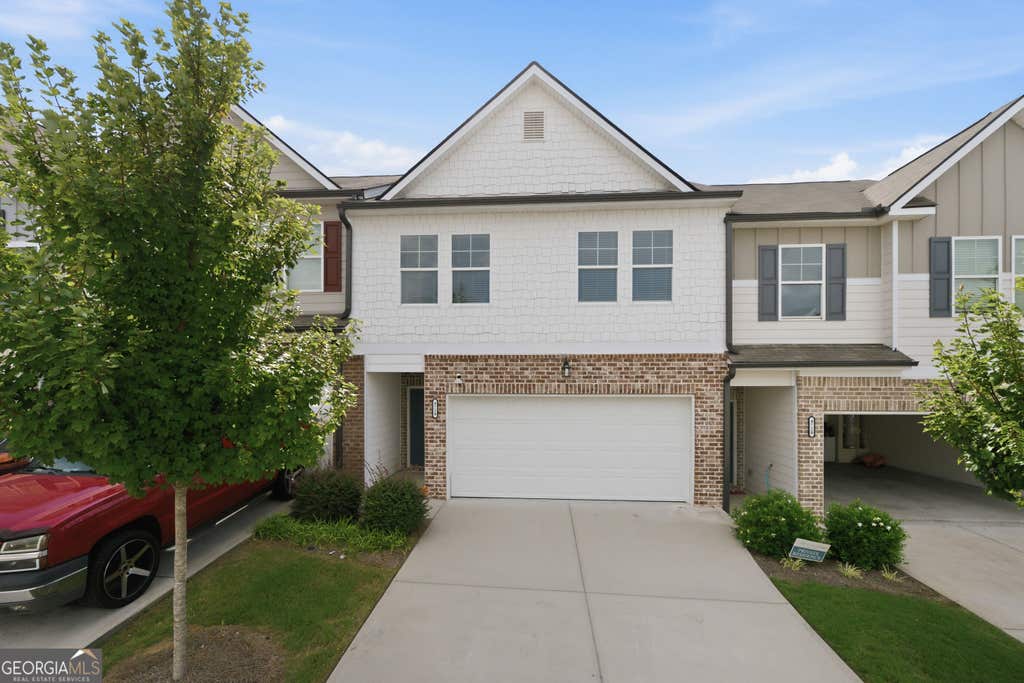 Photo of 4724 Fullerton Drive, Oakwood, GA 30566 (MLS # 10831976)