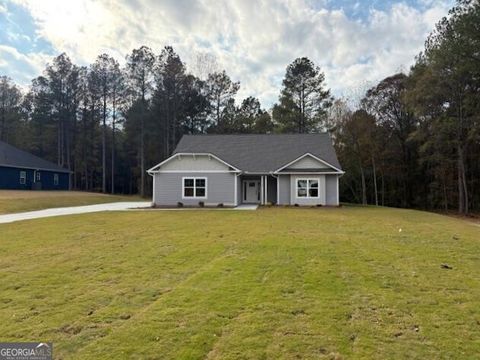 Photo of 718 Eagle Heights Drive, Maysville, GA 30558 (MLS # 10578292)