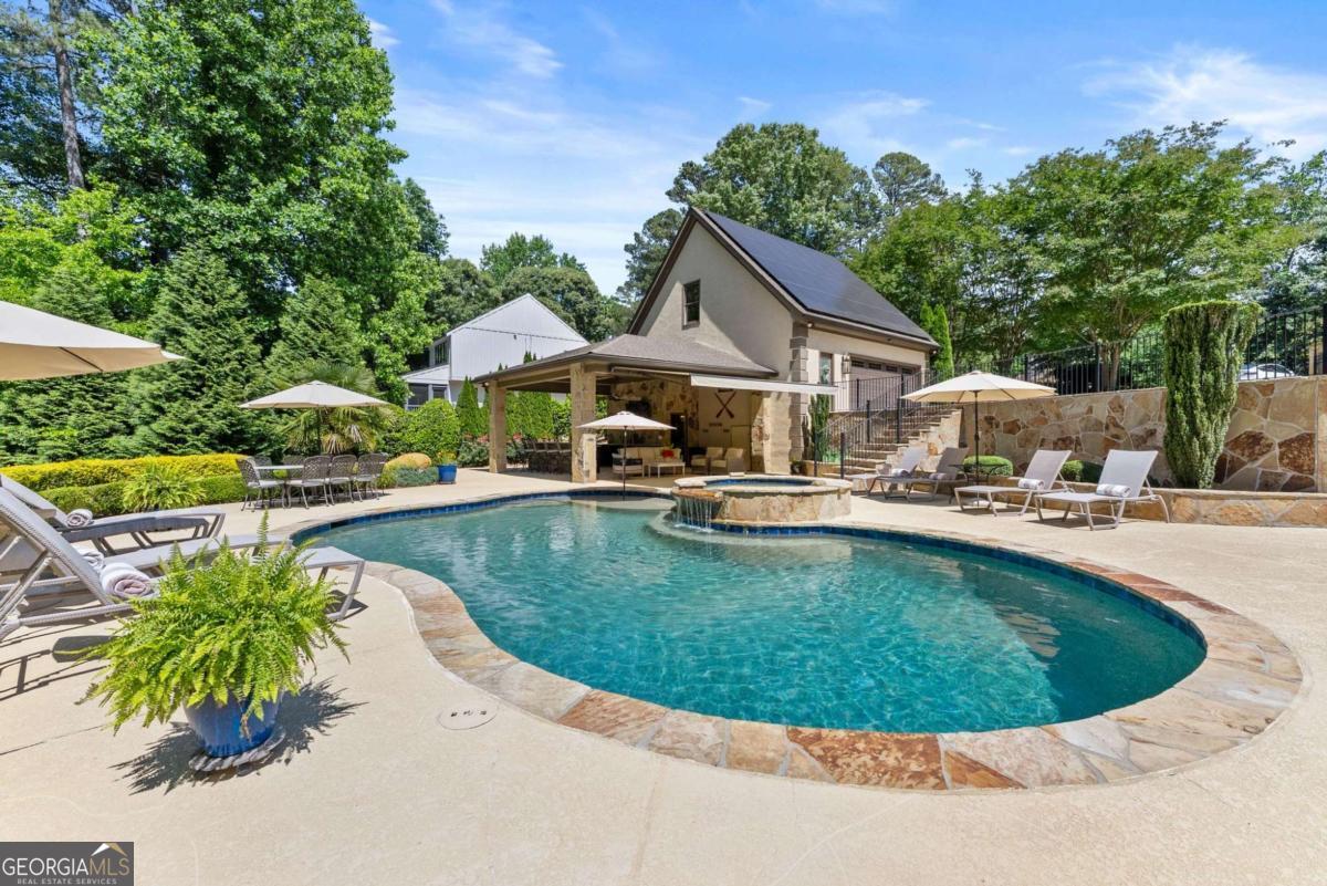 5840 Rock Springs CIR