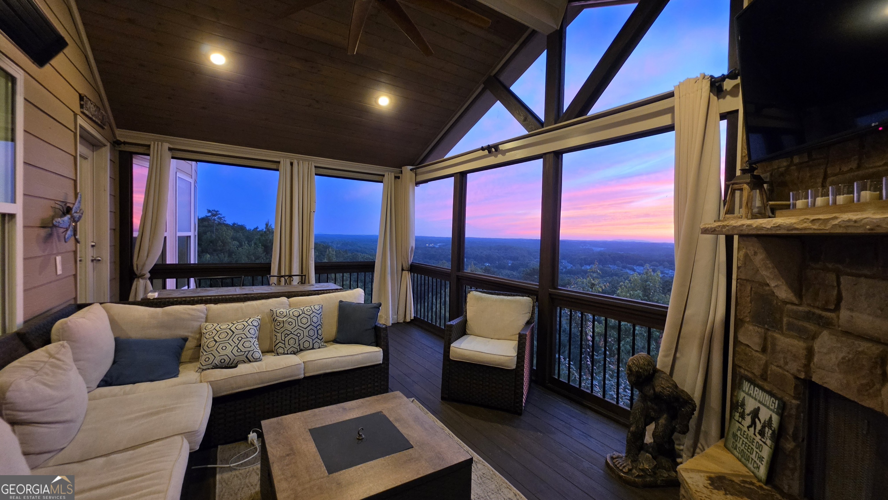 5085 Laurel Ridge DR