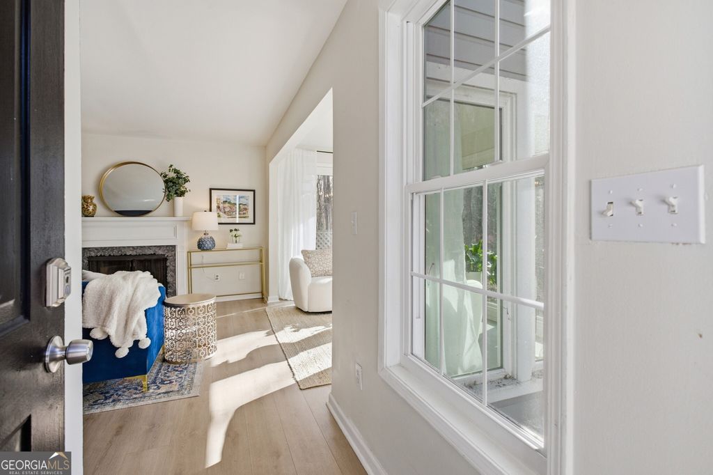 Photo of 1407 Vicksburg Place, Sandy Springs, GA 30350 (MLS # 10693151)