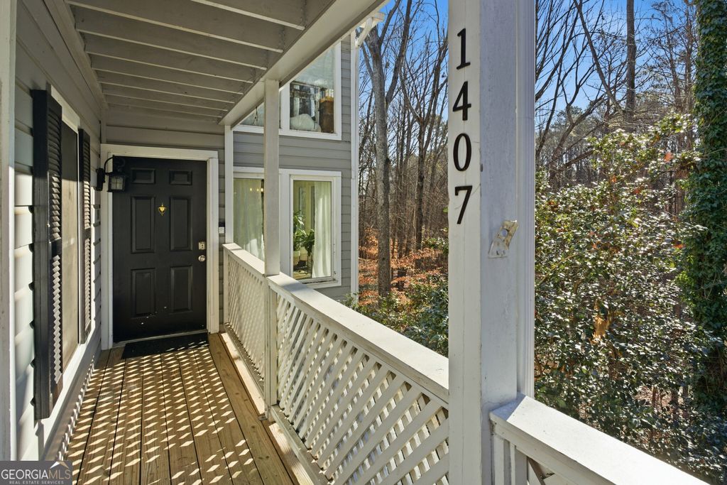 Photo of 1407 Vicksburg Place, Sandy Springs, GA 30350 (MLS # 10693151)