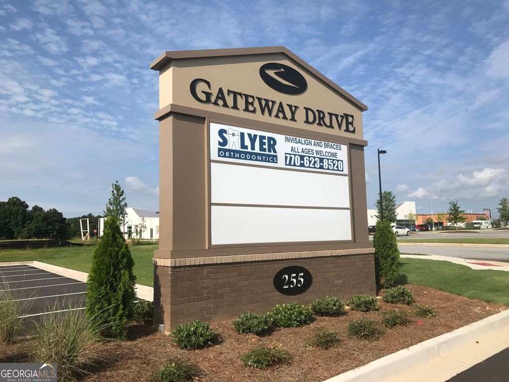 Photo of 255 Gateway Dr, Bethlehem, GA 30620 (MLS # 10759022)