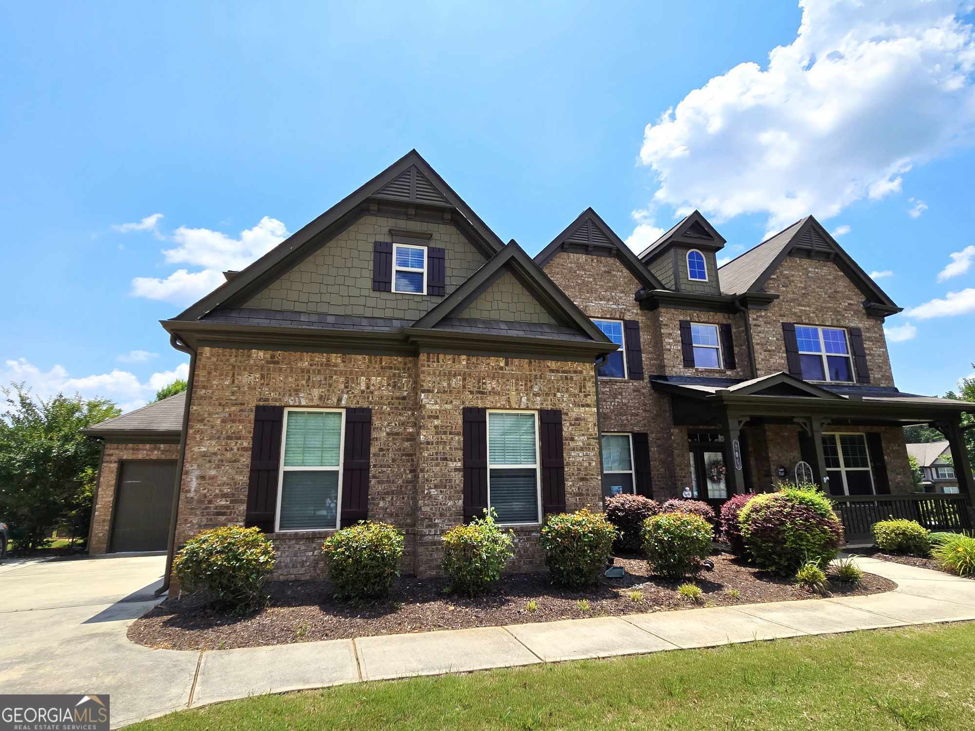 206 Birchin DR