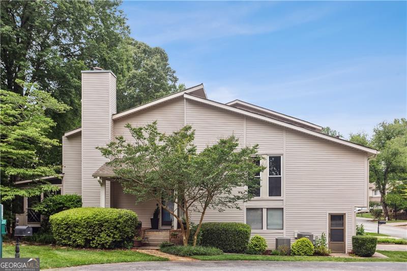 Pinecrest Townhomes - Residential