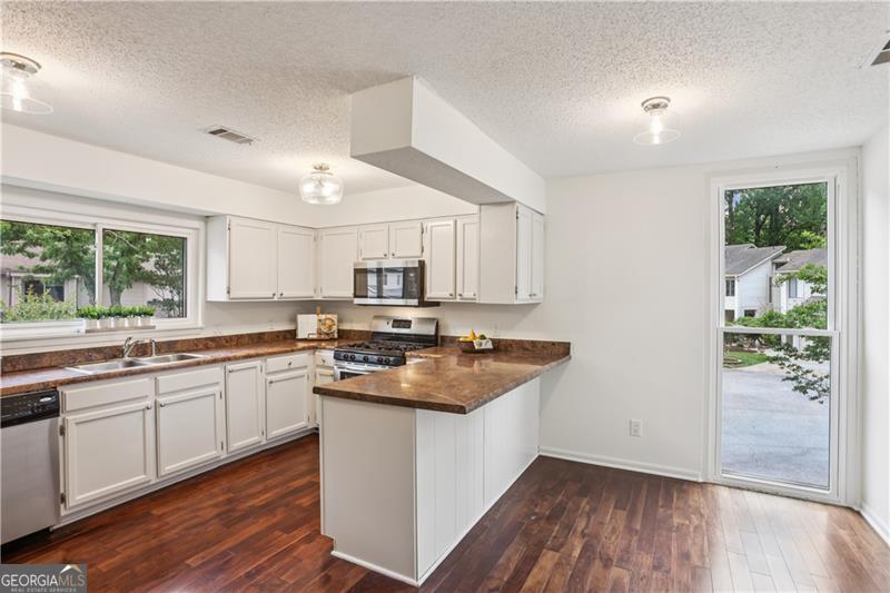 Pinecrest Townhomes - Residential
