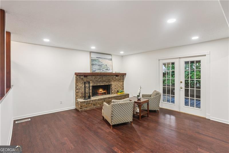Pinecrest Townhomes - Residential