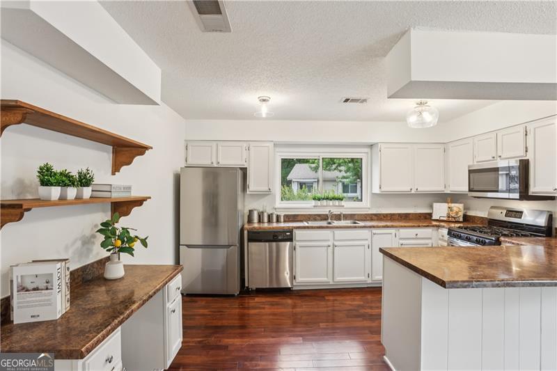 Pinecrest Townhomes - Residential