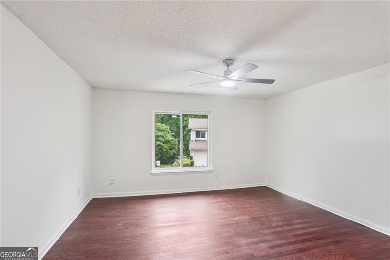 Pinecrest Townhomes - Residential