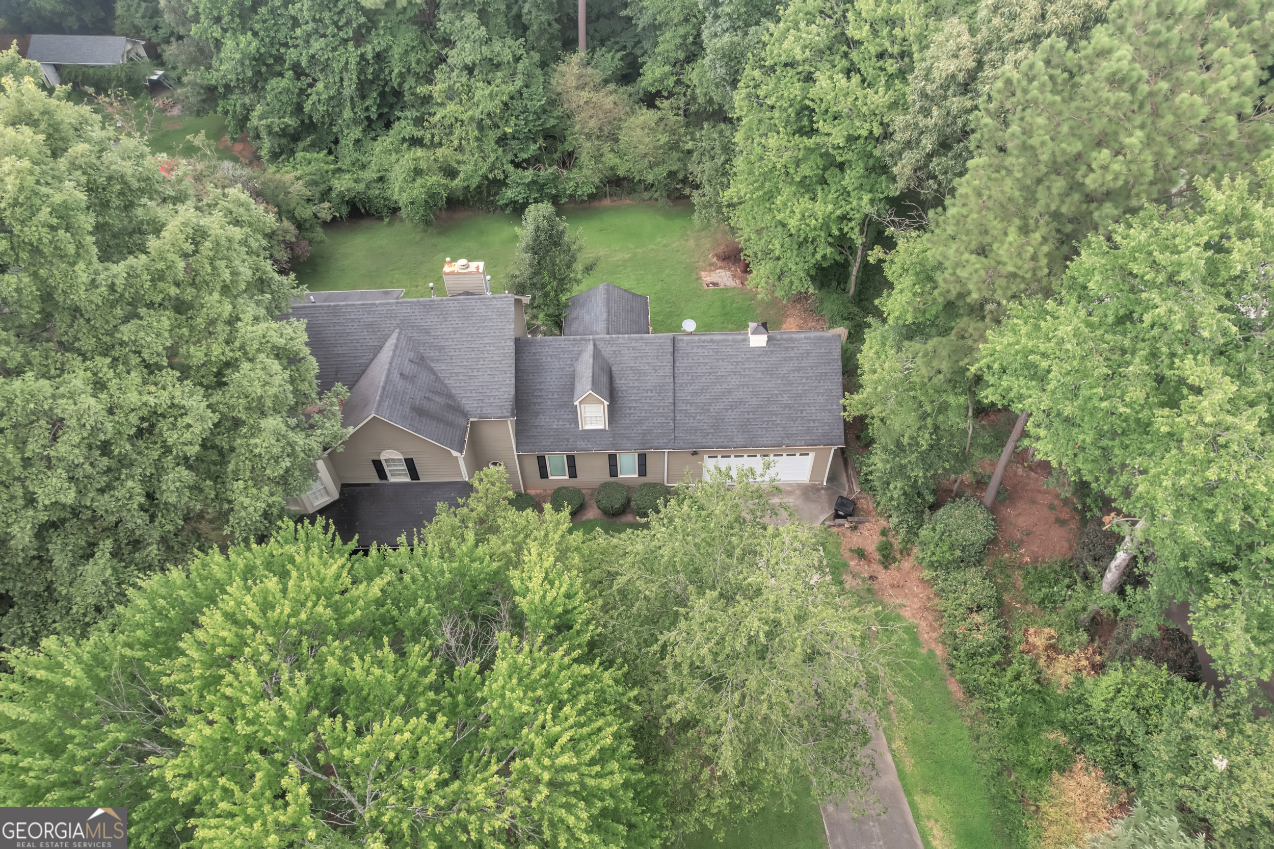 125 Lake Picketts DR