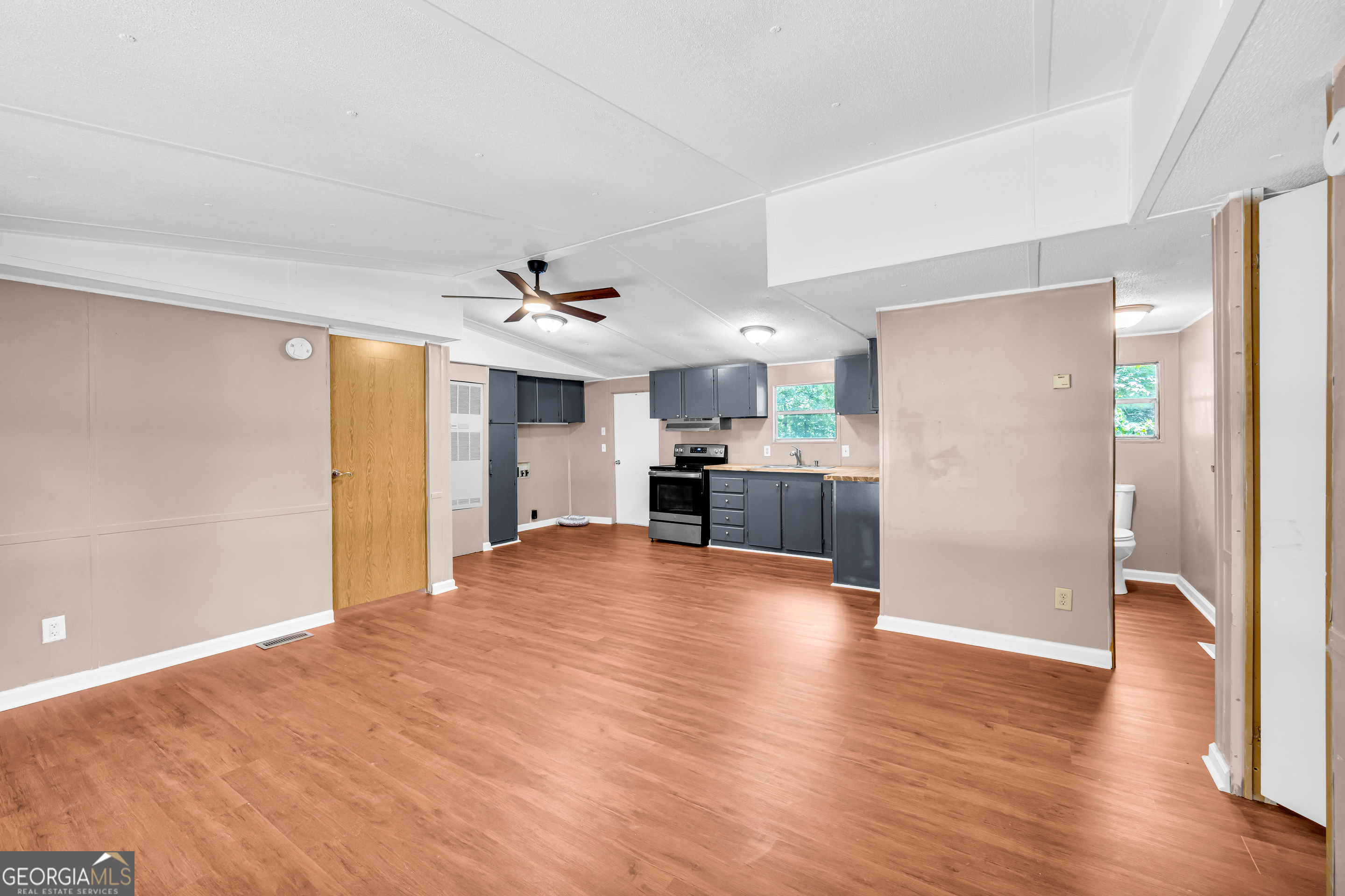 301 J S Williamson CT
