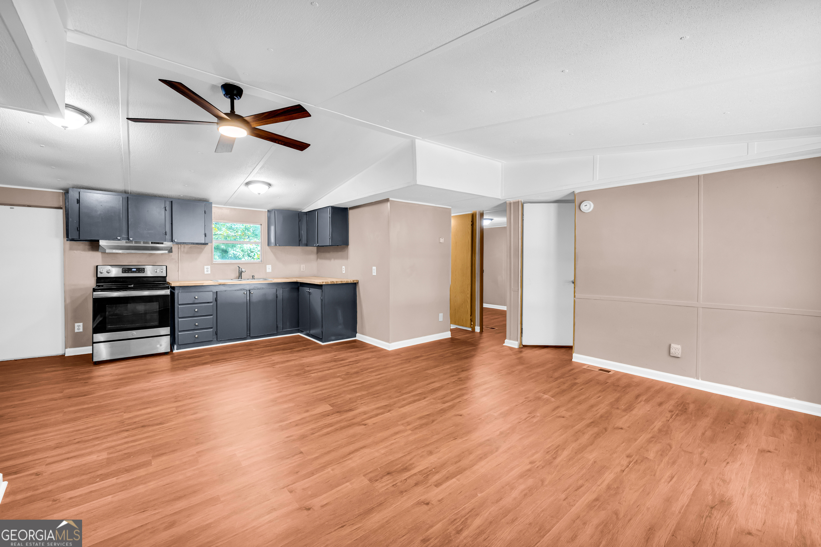 301 J S Williamson CT