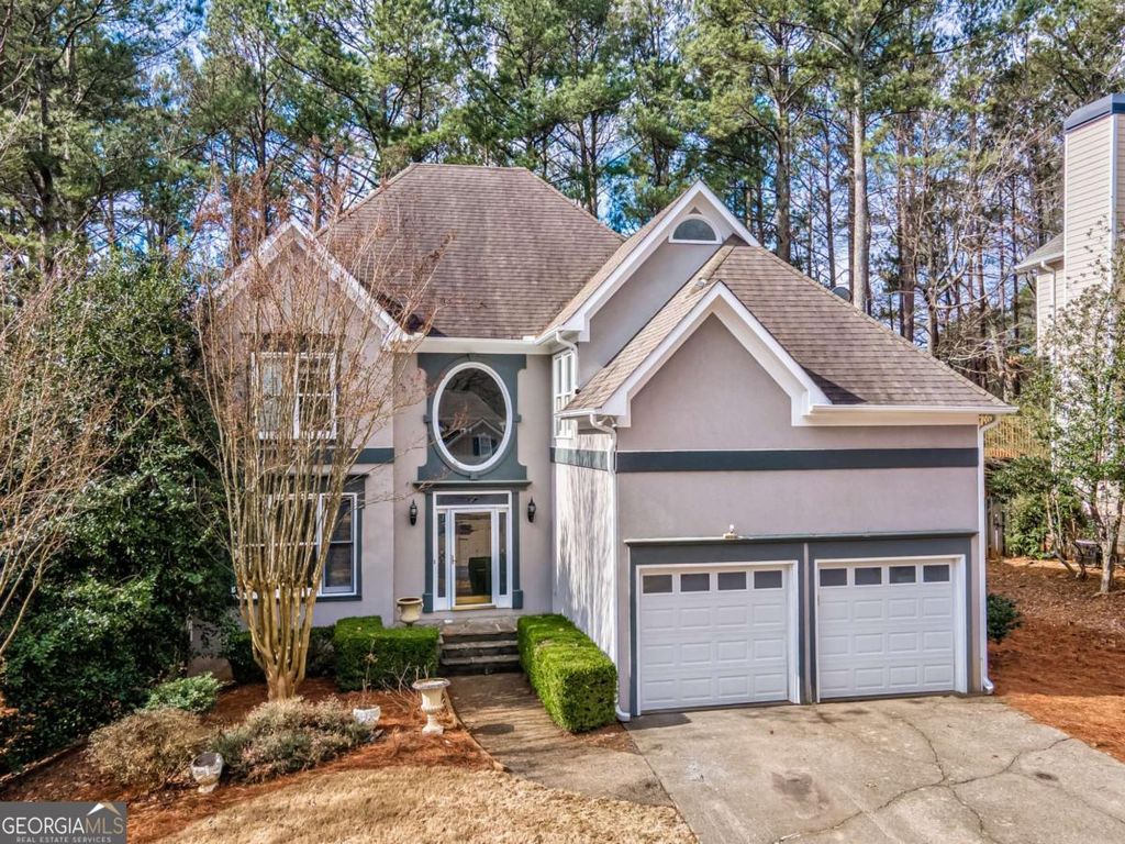 Photo of 2011 Towne Lake Hills W, Woodstock, GA 30189 (MLS # 10630285)