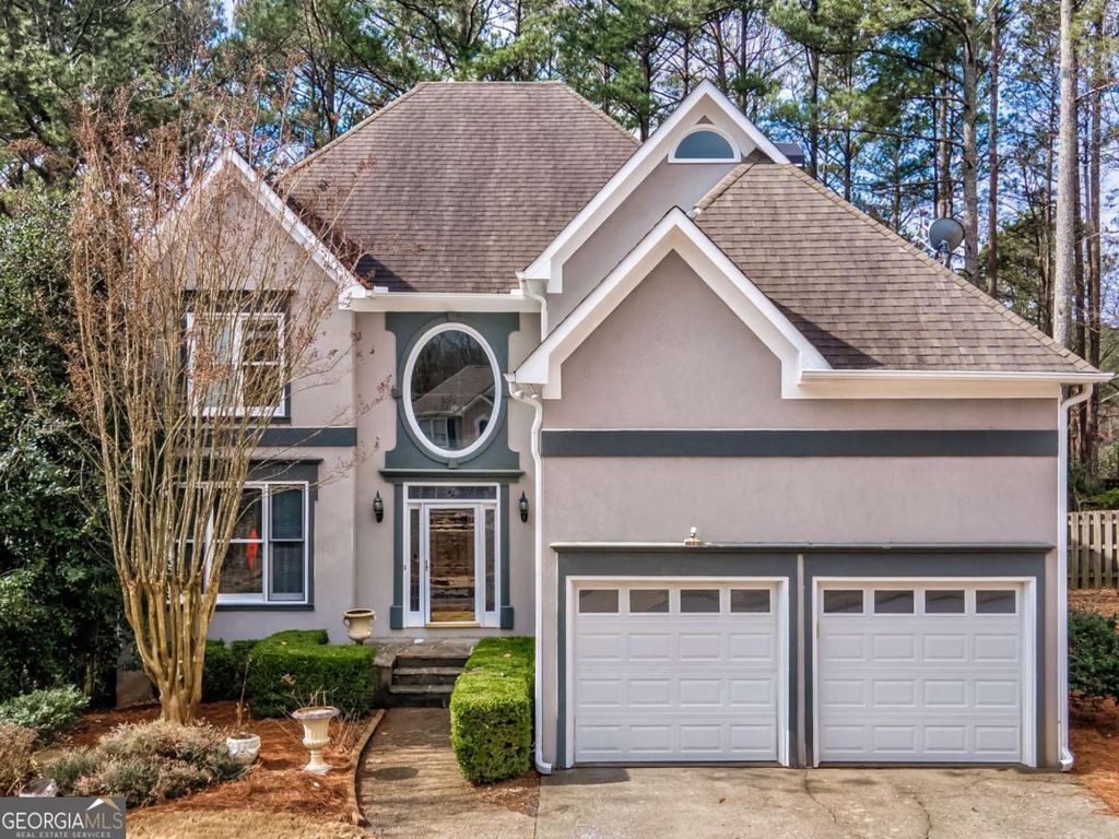 Photo of 2011 Towne Lake Hills W, Woodstock, GA 30189 (MLS # 10630285)
