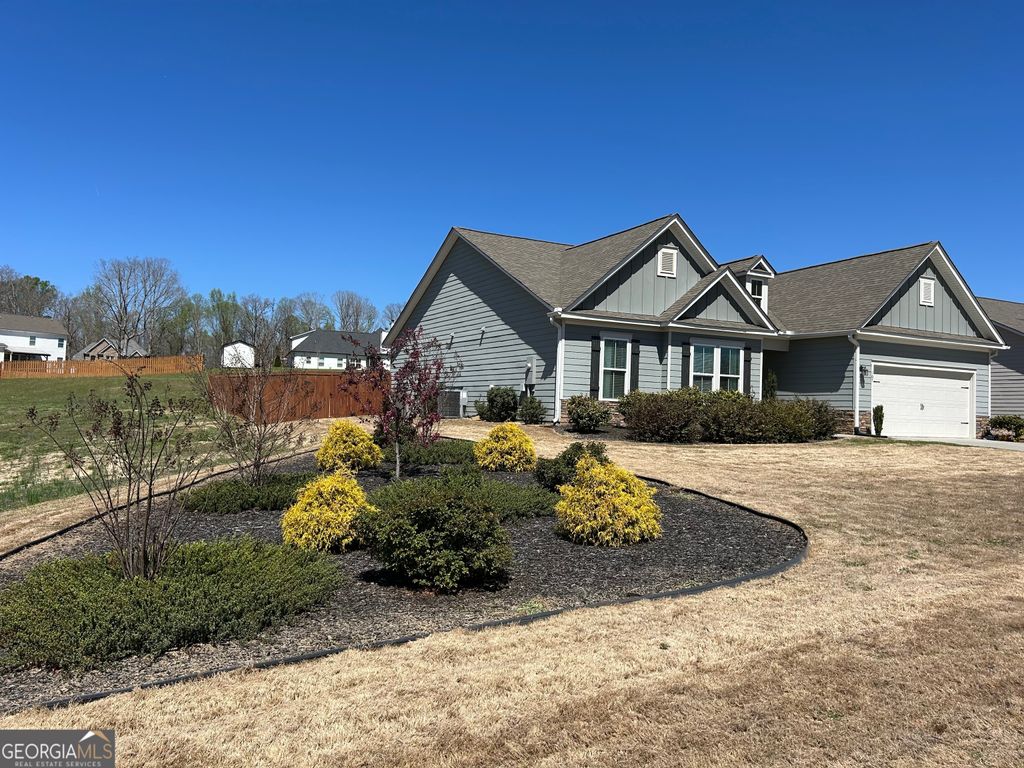 Photo of 167 Waterford Circle, Cornelia, GA 30531 (MLS # 10720371)