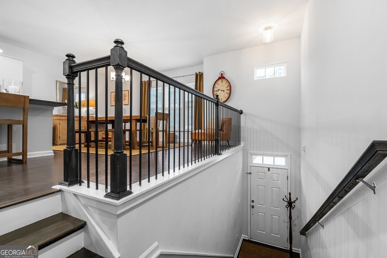 1098 Caruso DR