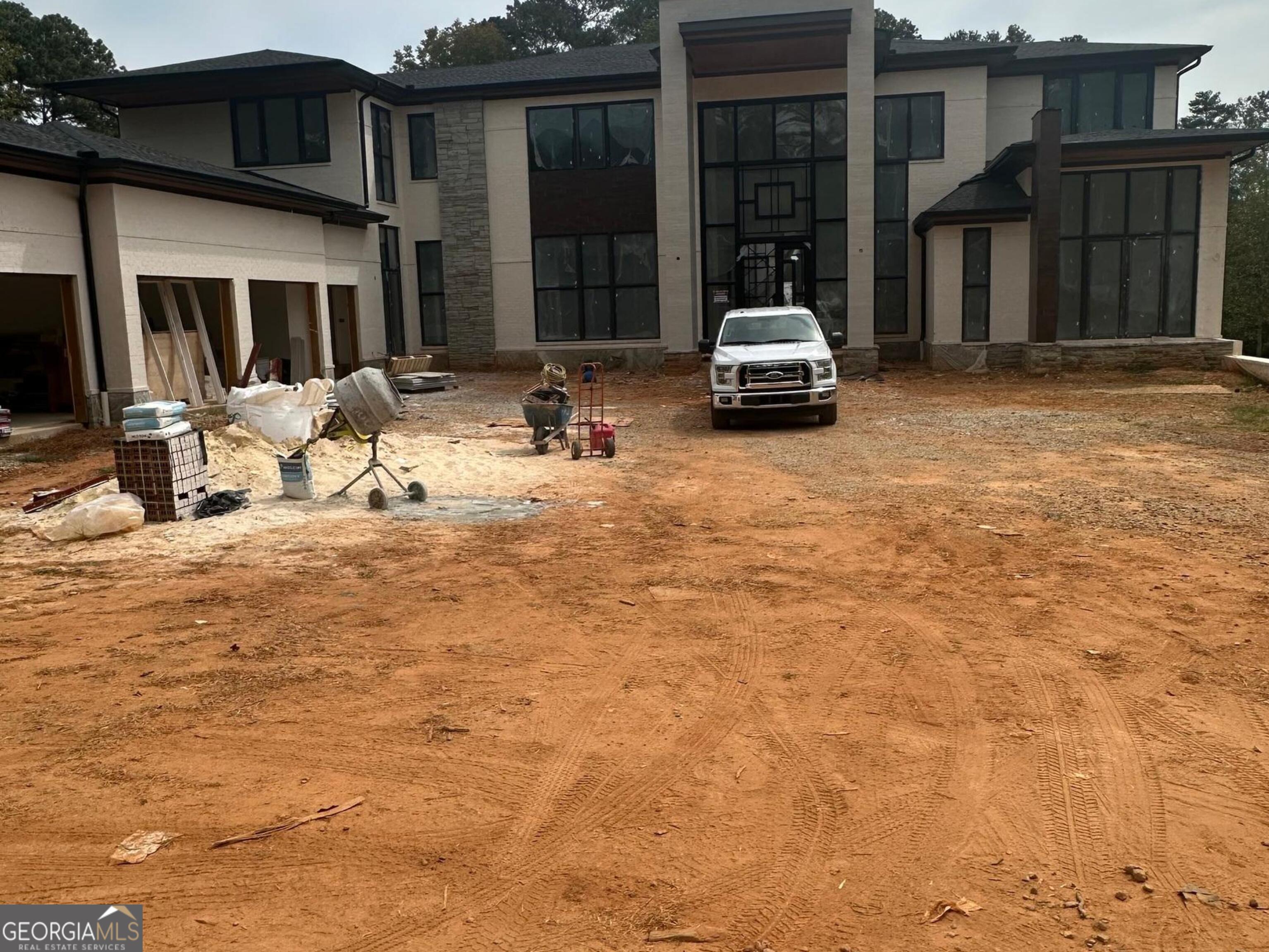 120 Woodlawn DR NE