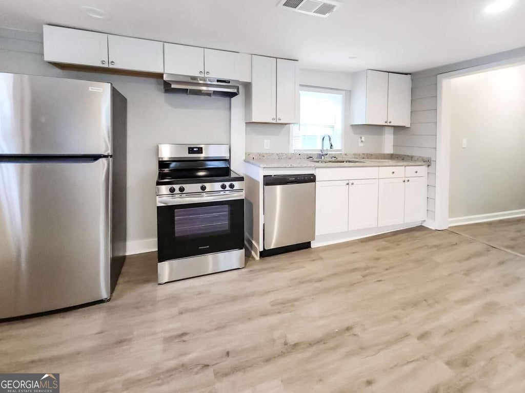 Photo of 206 Harwell Road NW, Atlanta, GA 30331 (MLS # 10849593)