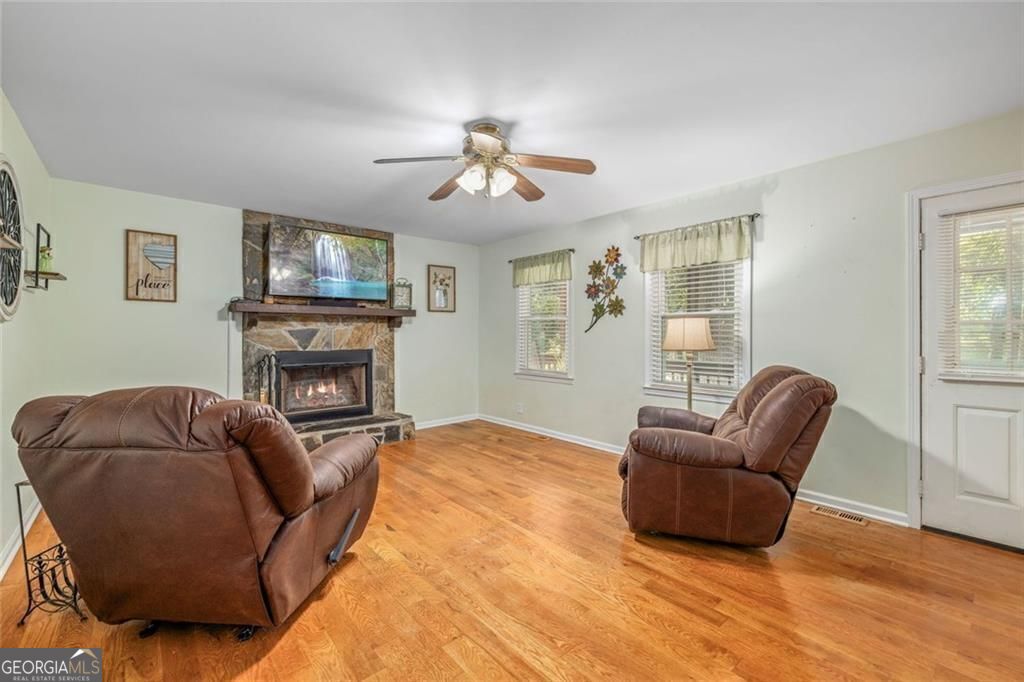 Acworth, Georgia 30102, United States, 3 Bedrooms Bedrooms, ,2 BathroomsBathrooms,Residential,Active,188862