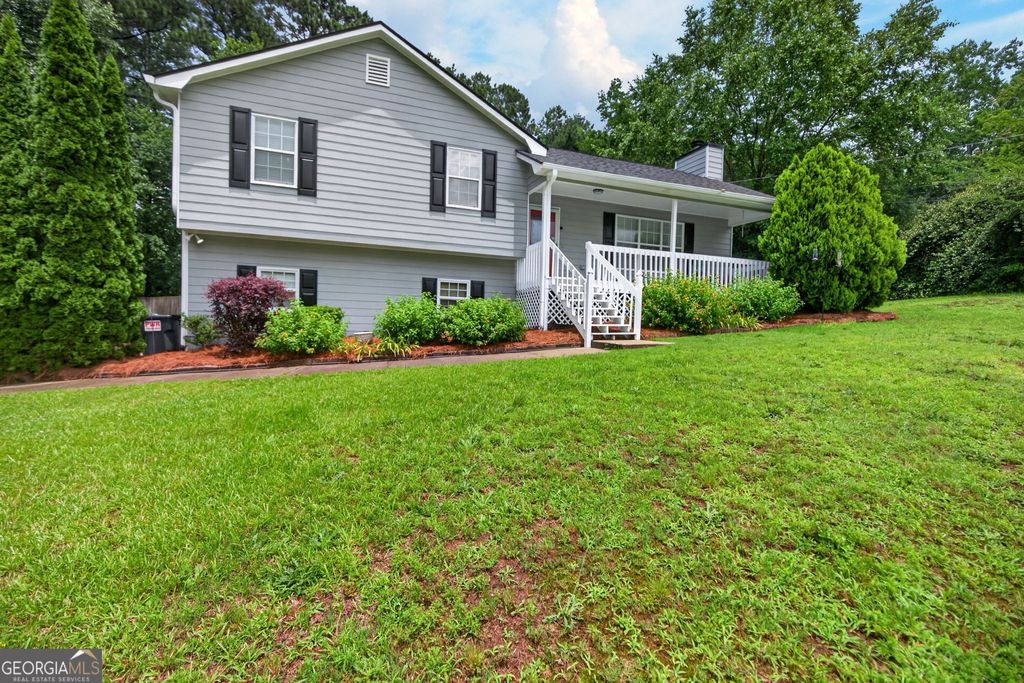Photo of 141 King Charles Road, Dallas, GA 30157 (MLS # 10782553)