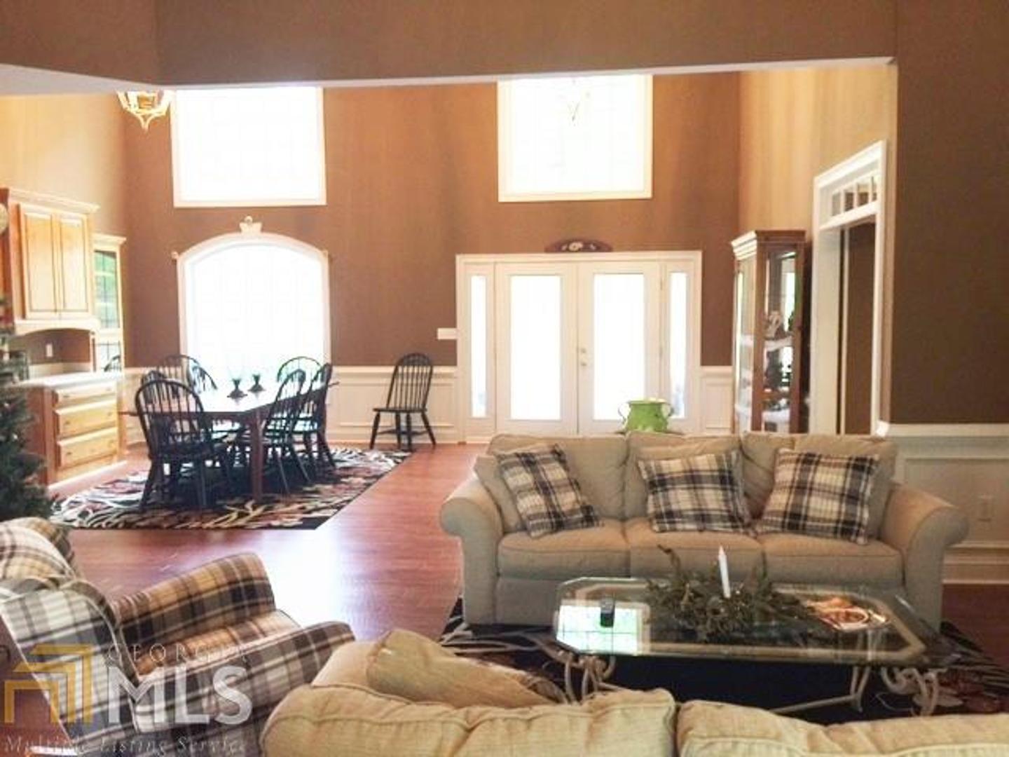 1070 Shoal Creek CT 1052