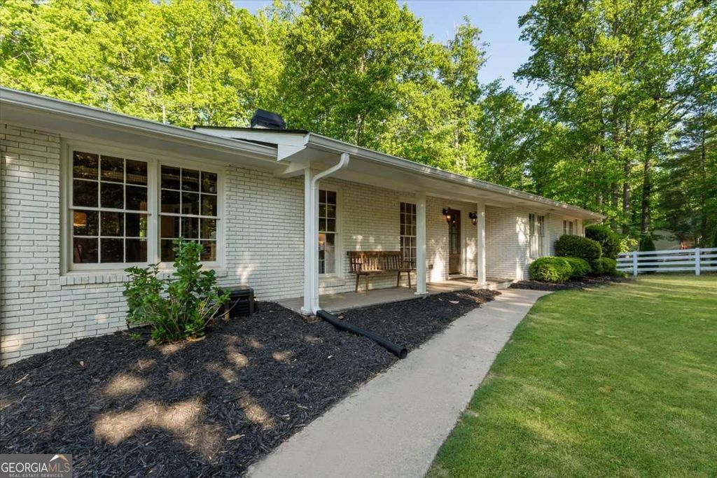 Photo of 230 Dania Drive, Alpharetta, GA 30009 (MLS # 10740562)
