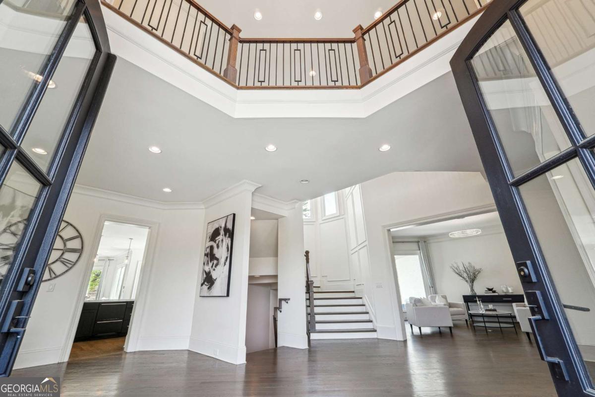 252 Traditions DR