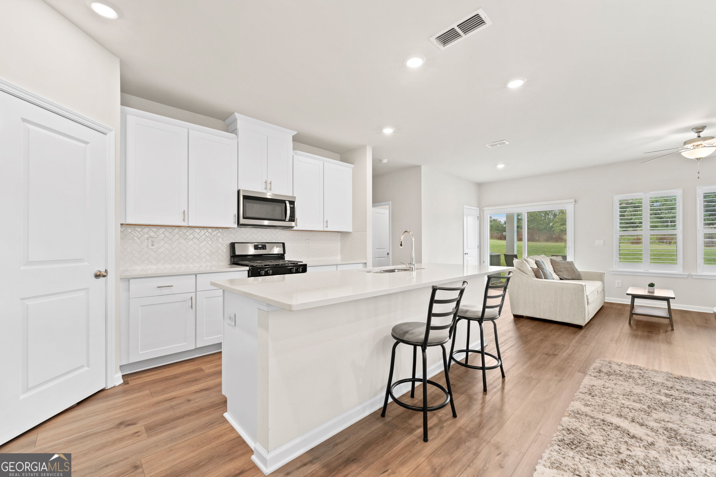 1752 Villageside CT