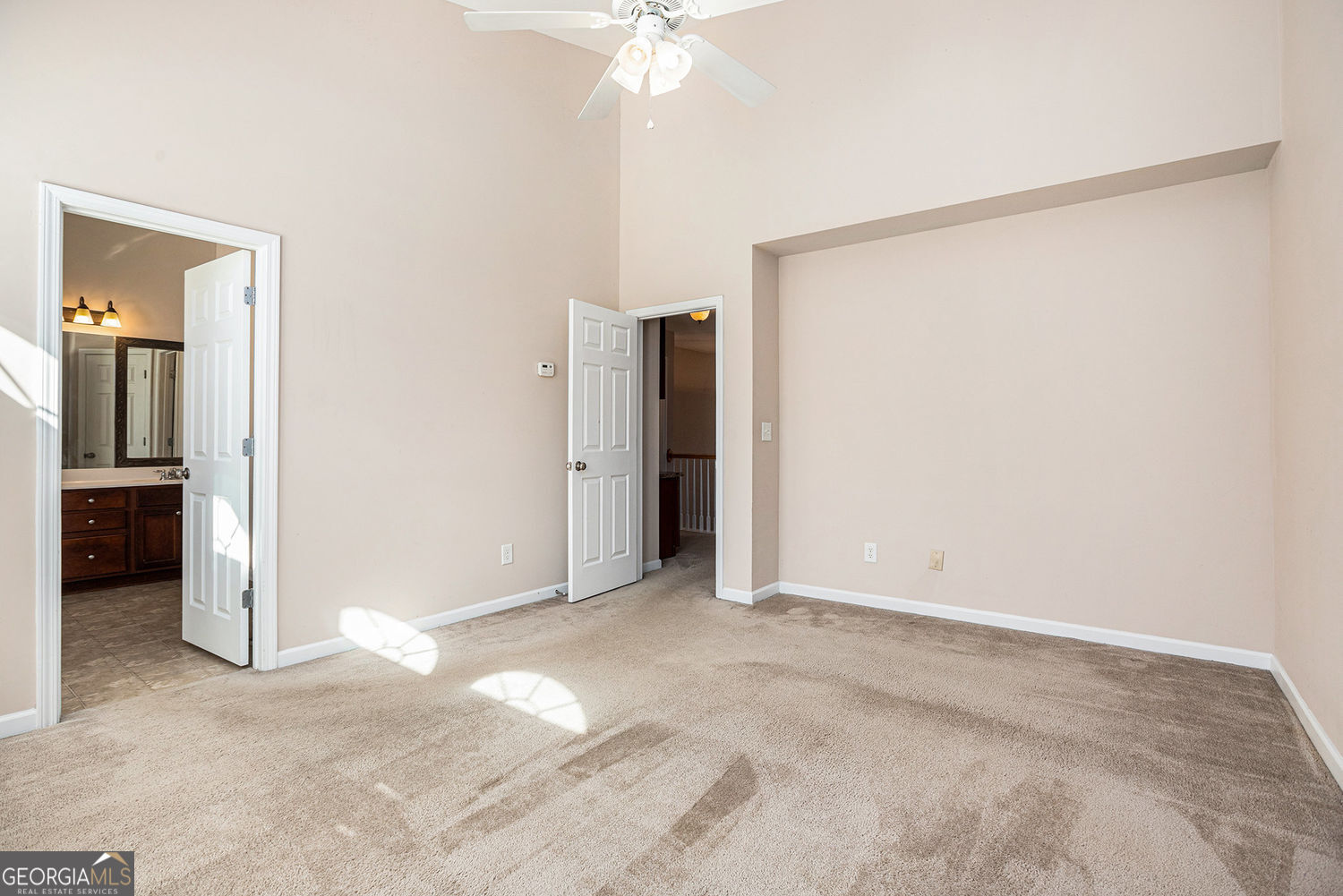 OLDE PEACHTREE TOWNHOMES - Residential