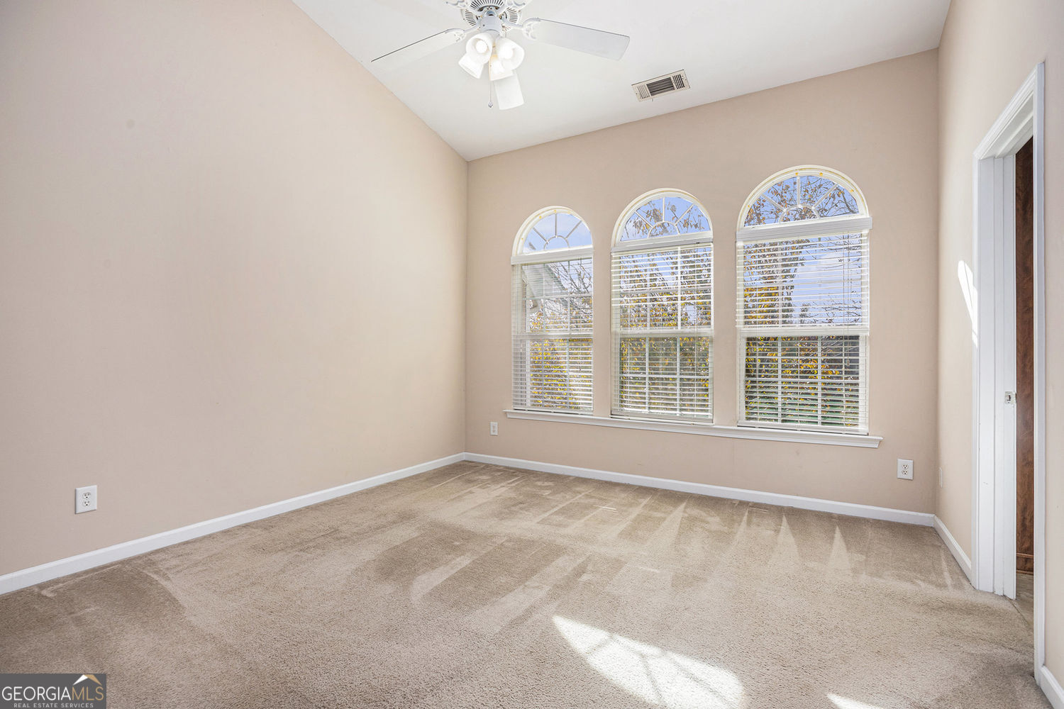 OLDE PEACHTREE TOWNHOMES - Residential