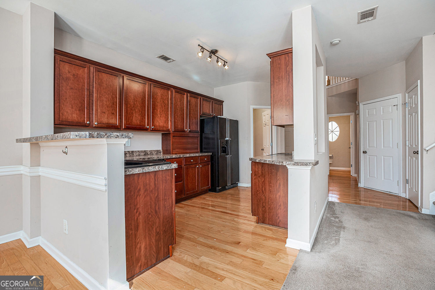 OLDE PEACHTREE TOWNHOMES - Residential