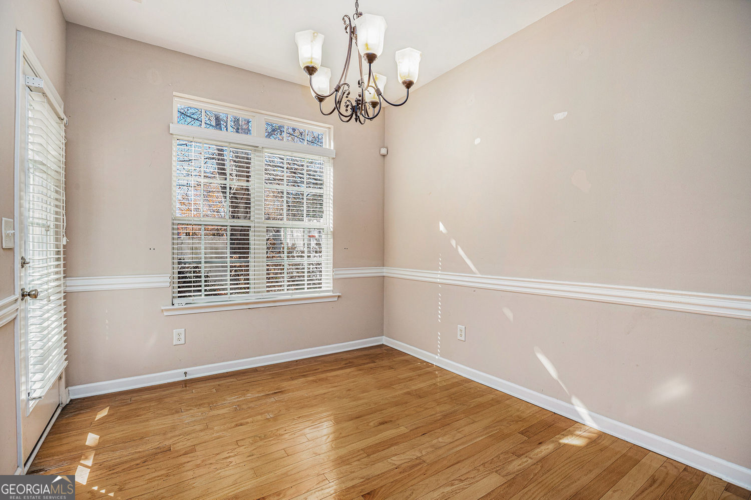 OLDE PEACHTREE TOWNHOMES - Residential